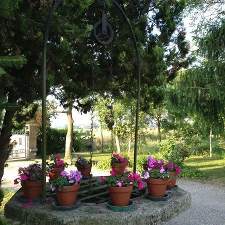 Borgo Tarapino Guest house *