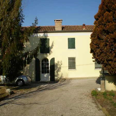 Borgo Tarapino Guest house