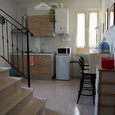 Borgo Tarapino Guest house *