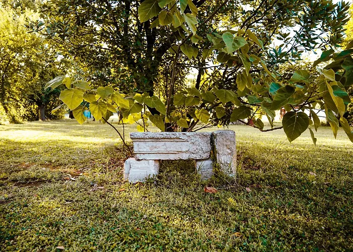 Borgo Tarapino Campagna Affittacamere 3*