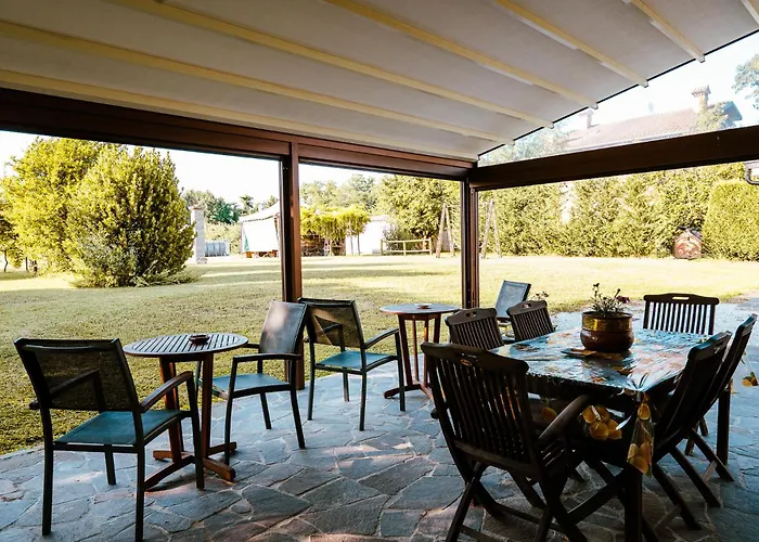 בית הארחה Borgo Tarapino Campagna 3*